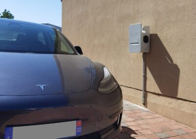 Réalisation Nouvel Horizon - Borne IRVE Hager 2 devis gratuit 1 400x284